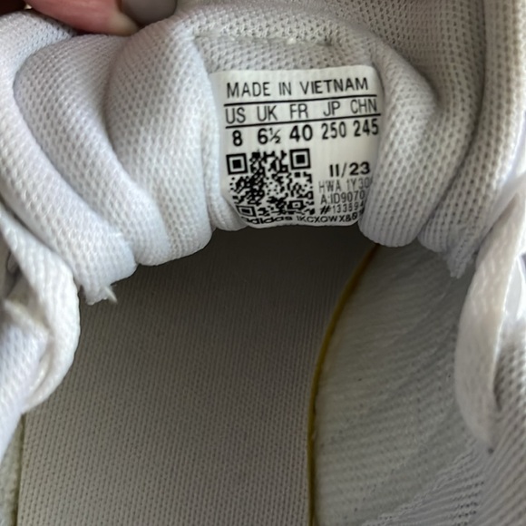 Adidas Sneakers - Picture 2 of 4